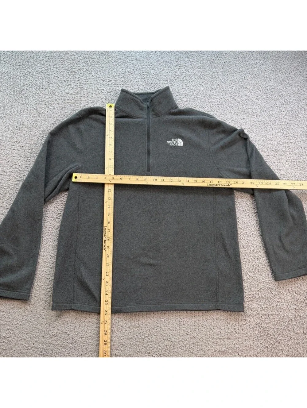 The North Face Men’s M Gray Quarter Zip Fleece Pullover Hiking Outdoor TNF